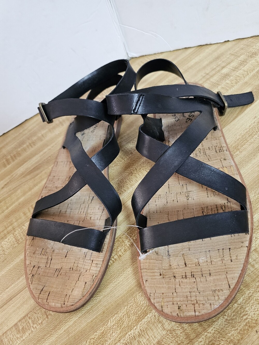 Kork-Ease Bryleigh Black Leather Strappy Flat Gladiator Sandals Size 11 EUC